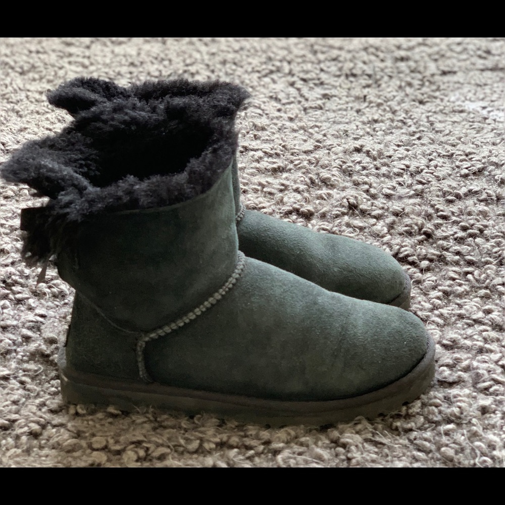 UGG